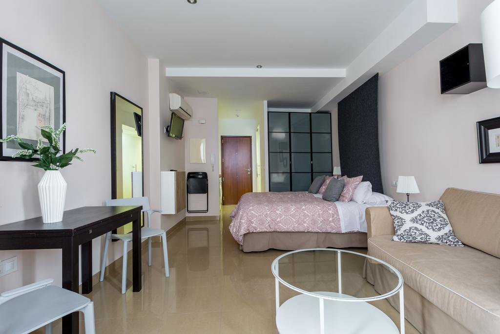 סביליה Apartamentos Edificio Constitucion מראה חיצוני תמונה