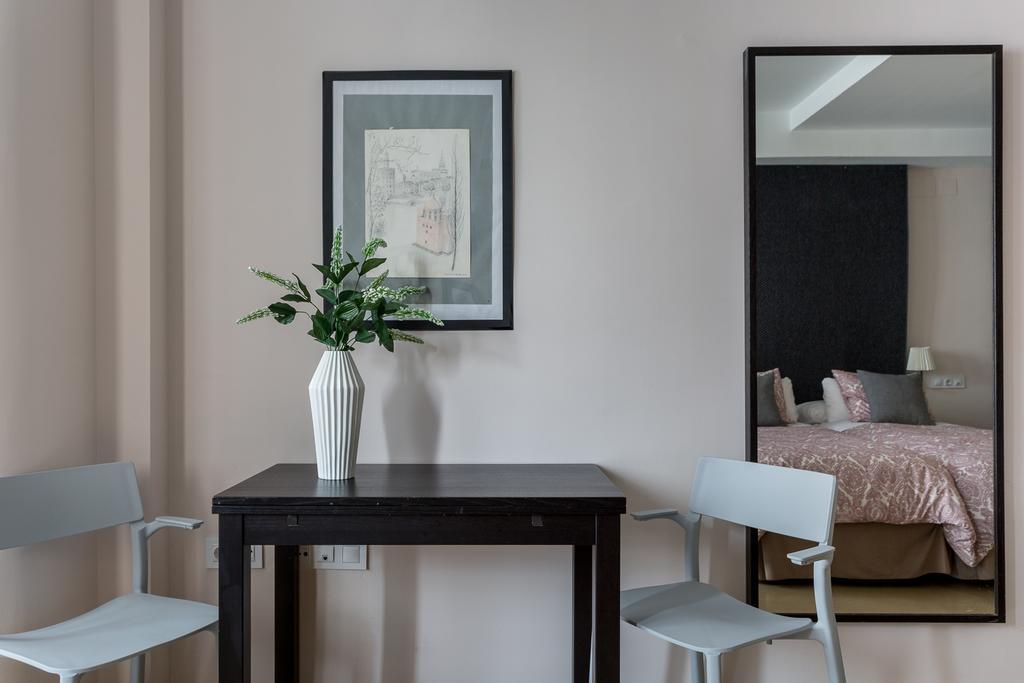 סביליה Apartamentos Edificio Constitucion מראה חיצוני תמונה